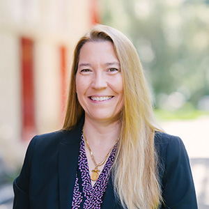 Elizabeth Krause, Senior Consultant